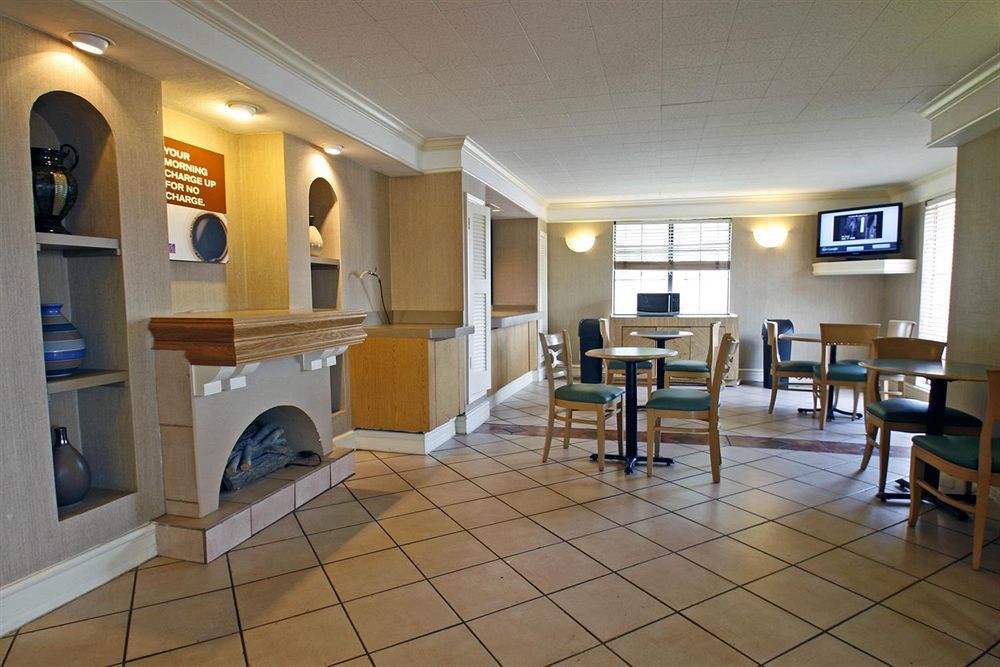 Motel 6-Dallas, Tx - Farmers Branch Εξωτερικό φωτογραφία