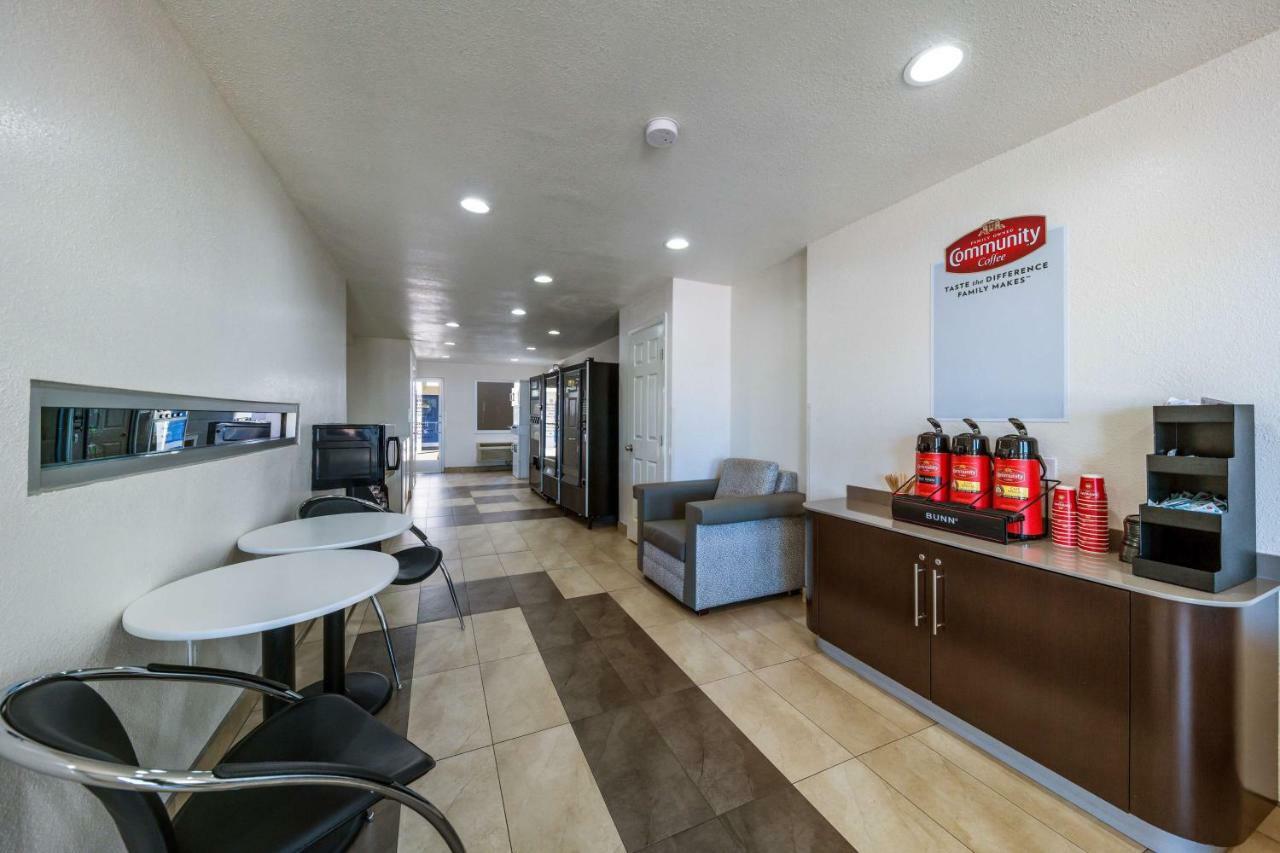 Motel 6-Dallas, Tx - Farmers Branch Εξωτερικό φωτογραφία