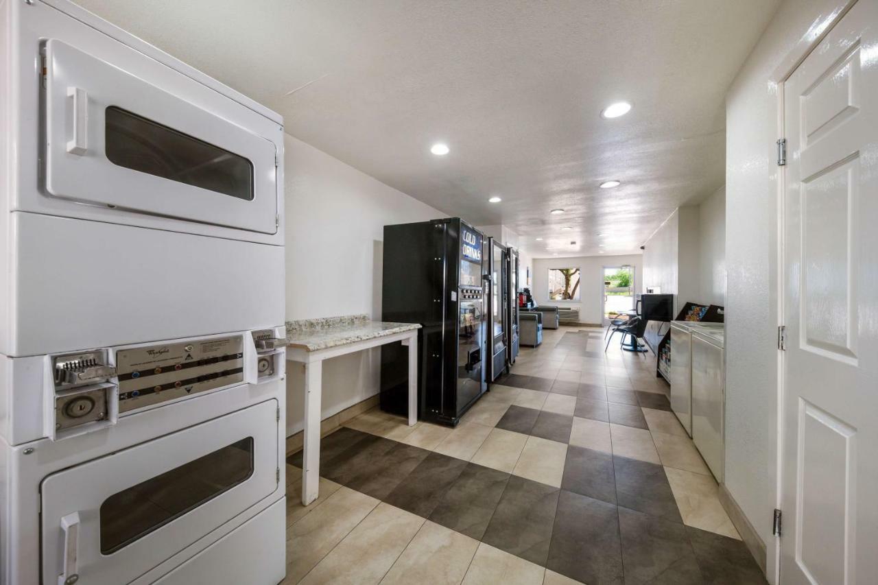 Motel 6-Dallas, Tx - Farmers Branch Εξωτερικό φωτογραφία